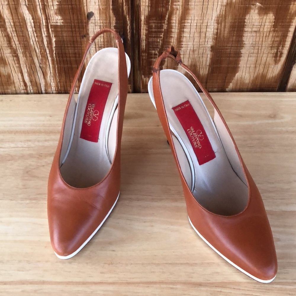 Beautiful Valentino Couture Size 8.5 brown & white sling back pump heels Italy - Picture 3 of 13